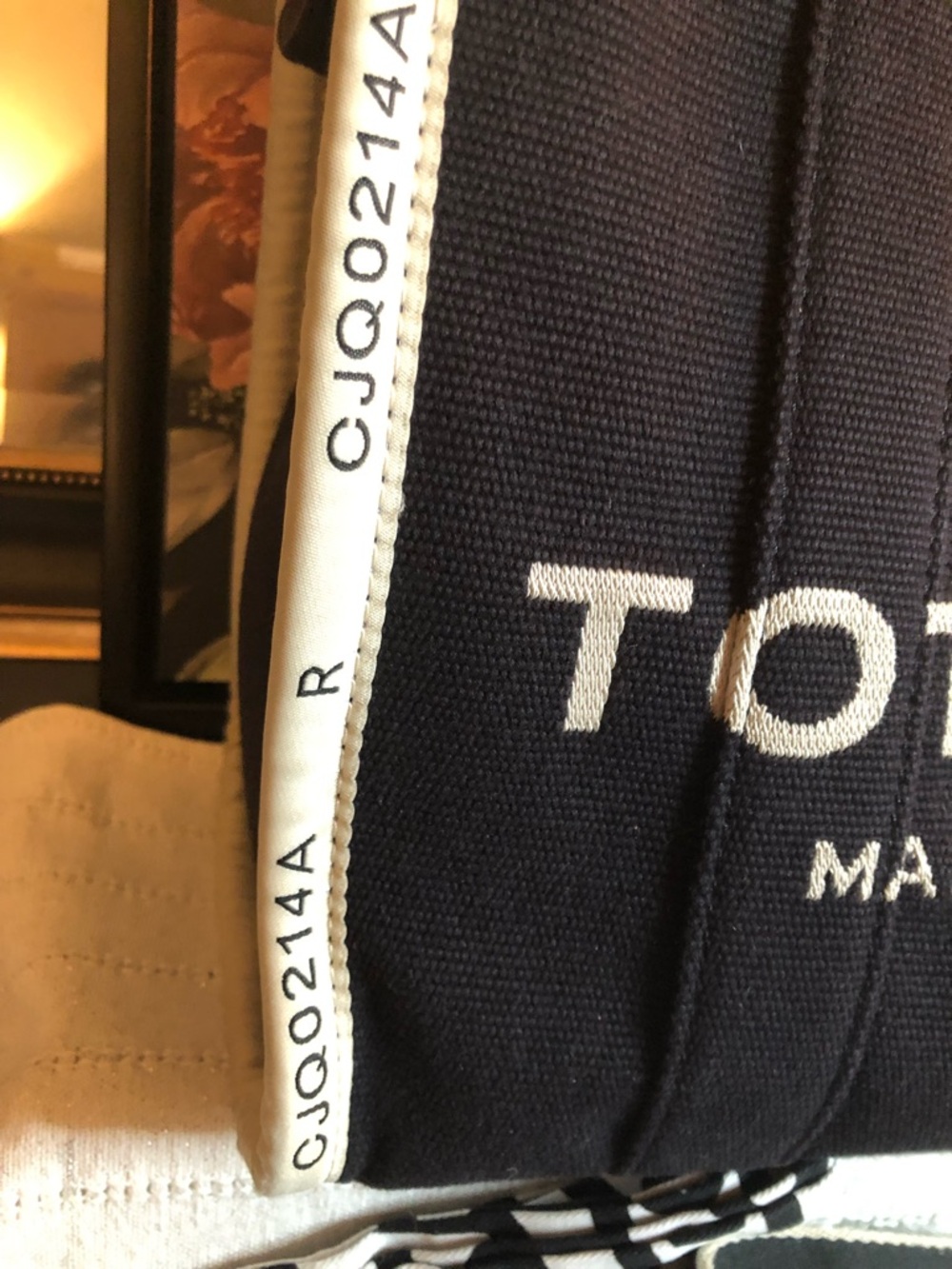 Marc Jacobs Black Canvas 'The Tote Bag' with Removable Strap - Picture 4 of 12